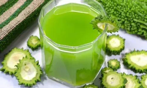 डायबिटीज मरीजों के लिए फायदेमंद है करेले का जूस, जानिए सही समय और तरीका