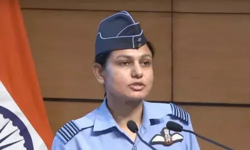 कौन हैं IAF विंग कमांडर व्योमिका सिंह, 2,500 से ज़्यादा घंटे उड़ा चुकी फ्लाइट्स