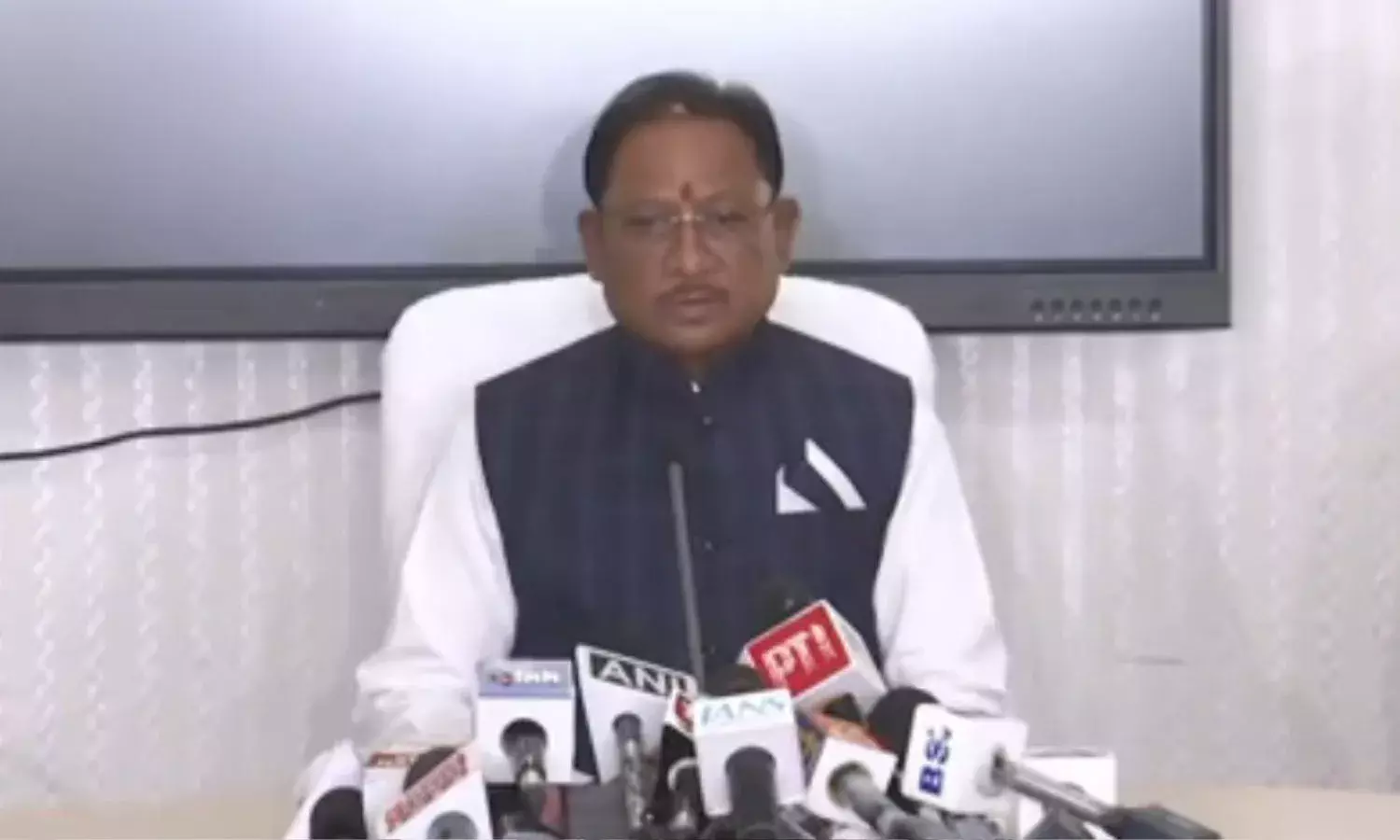 10वी में इशिका बाला और 12वी में अखिल सेन ने किया टॉप, सीएम साय ने जारी किया रिजल्ट