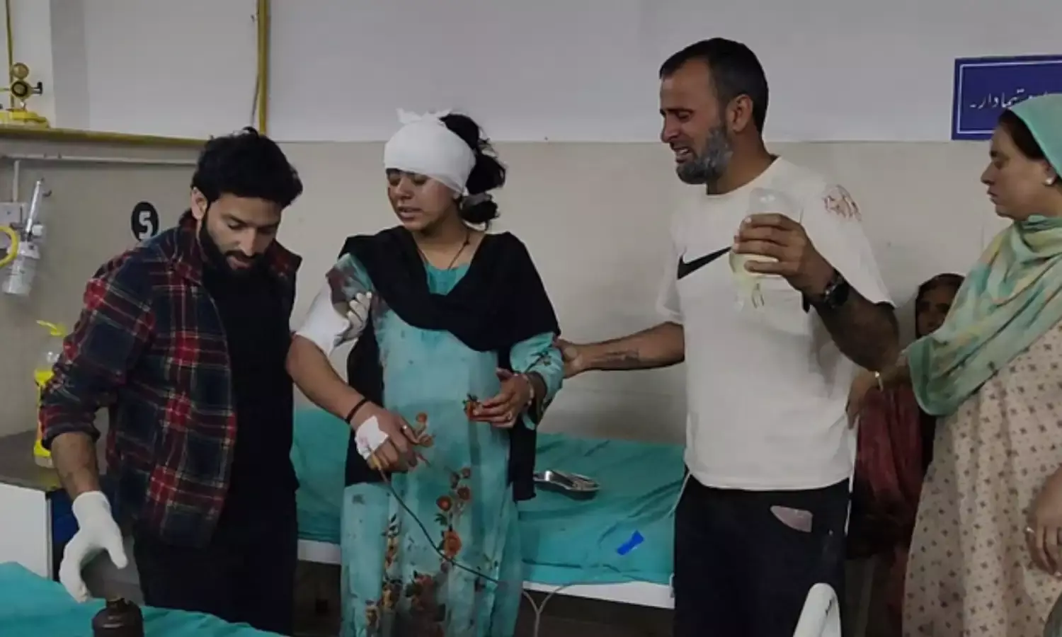 पुंछ में पाक सेना की कायराना गोलीबारी में 10 नागरिकों की मौत, 50 से अधिक घायल… पुंछ में पाक सेना की कायराना गोलीबारी में 10 नागरिकों की मौत, 50 से अधिक घायल…