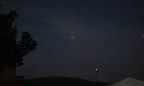 पाकिस्तान ने रात भर में इन 26 जगहों पर दागे ड्रोन, भारतीय सेना ने किए सभी हमले नाकाम पाकिस्तान ने रात भर में इन 26 जगहों पर दागे ड्रोन, भारतीय सेना ने किए सभी हमले नाकाम