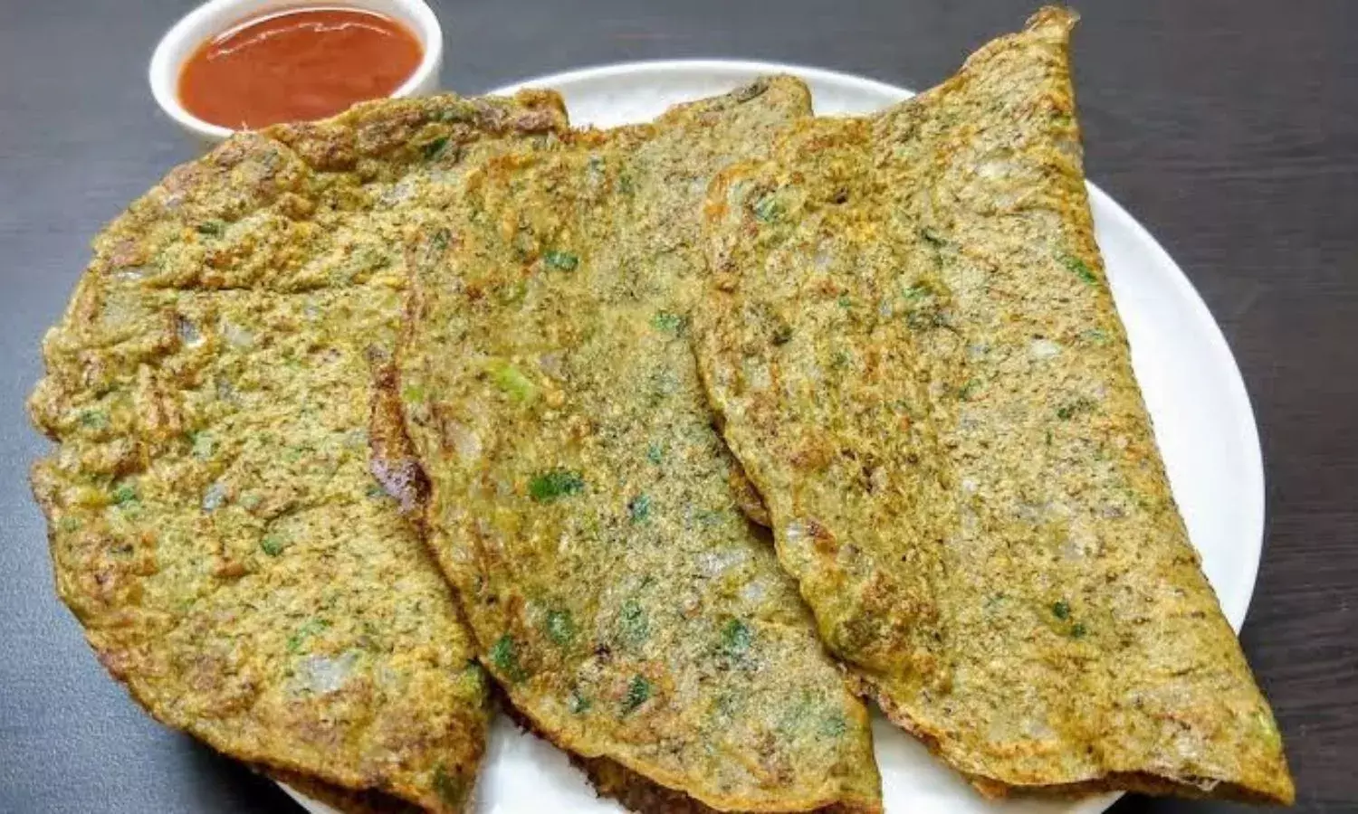 गर्मियों में मूंग दाल को नाश्ते में ऐसे करें शामिल, स्वाद के साथ मिलेगी शरीर में ठंडक