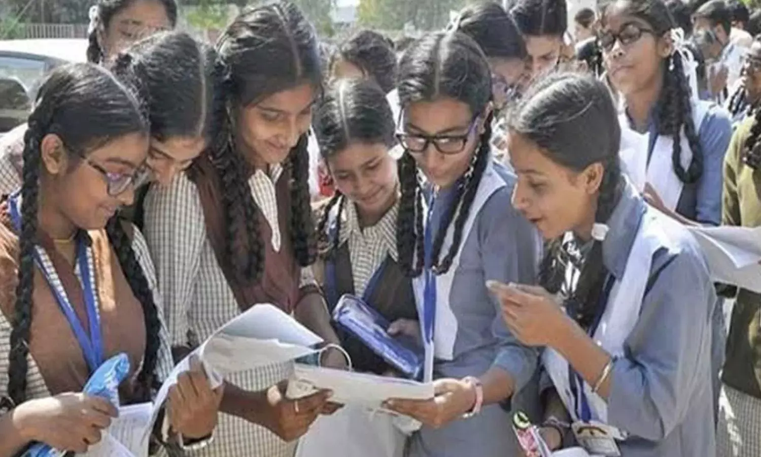 93.60% छात्र पास, लड़कियों का शानदार प्रदर्शन