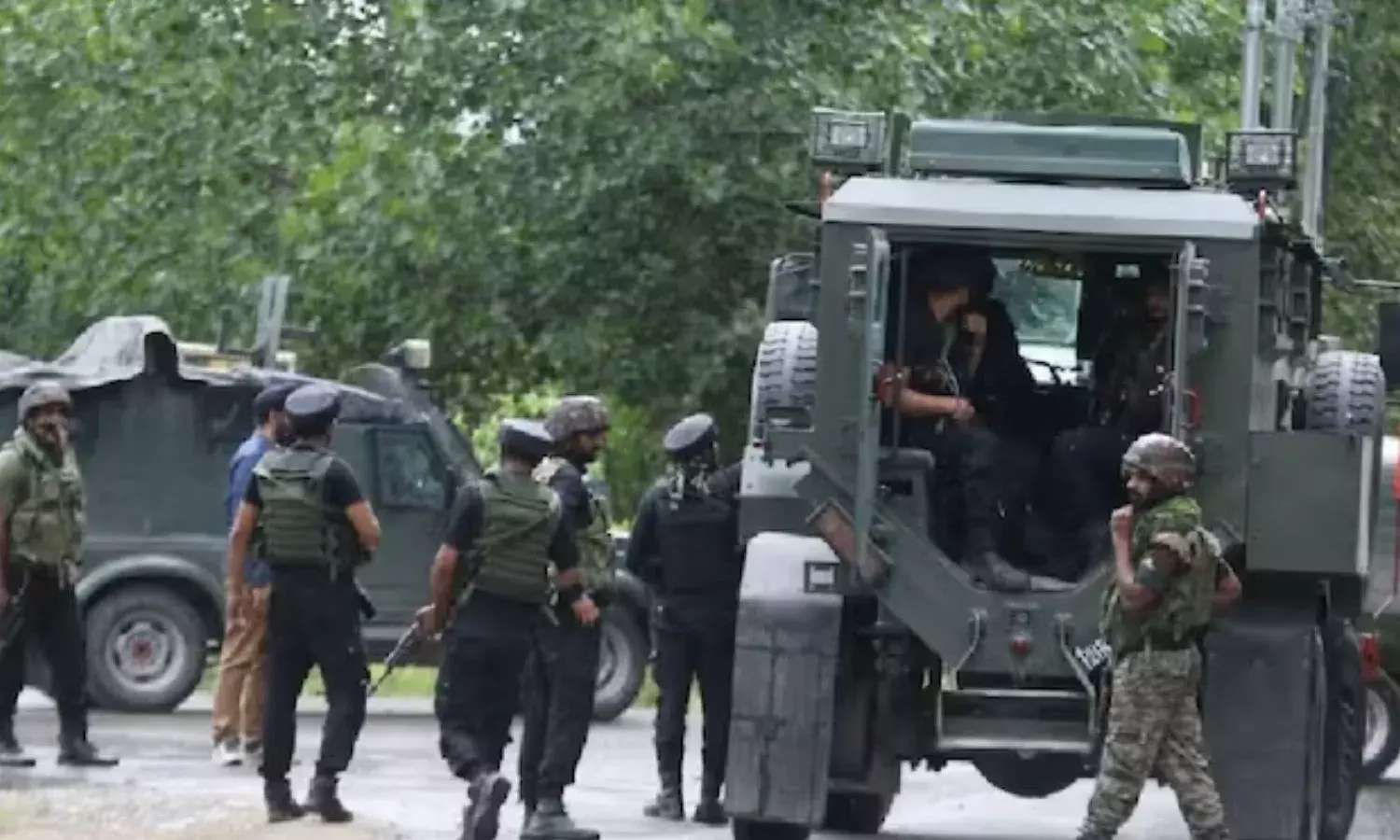 जवानों ने 3 जैश आतंकी किये ढेर, टारगेटेड इलाके में ऑपरेशन जारी