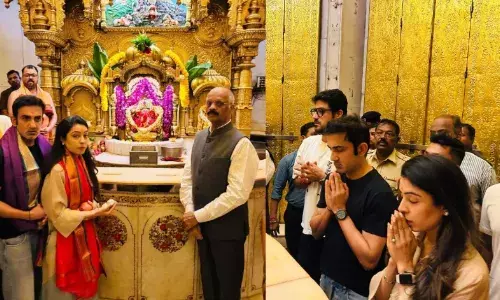 परिवार संग सिद्धिविनायक मंदिर पहुंचे गौतम गंभीर, इंग्लैंड दौरे से पहले की पूजा-अर्चना