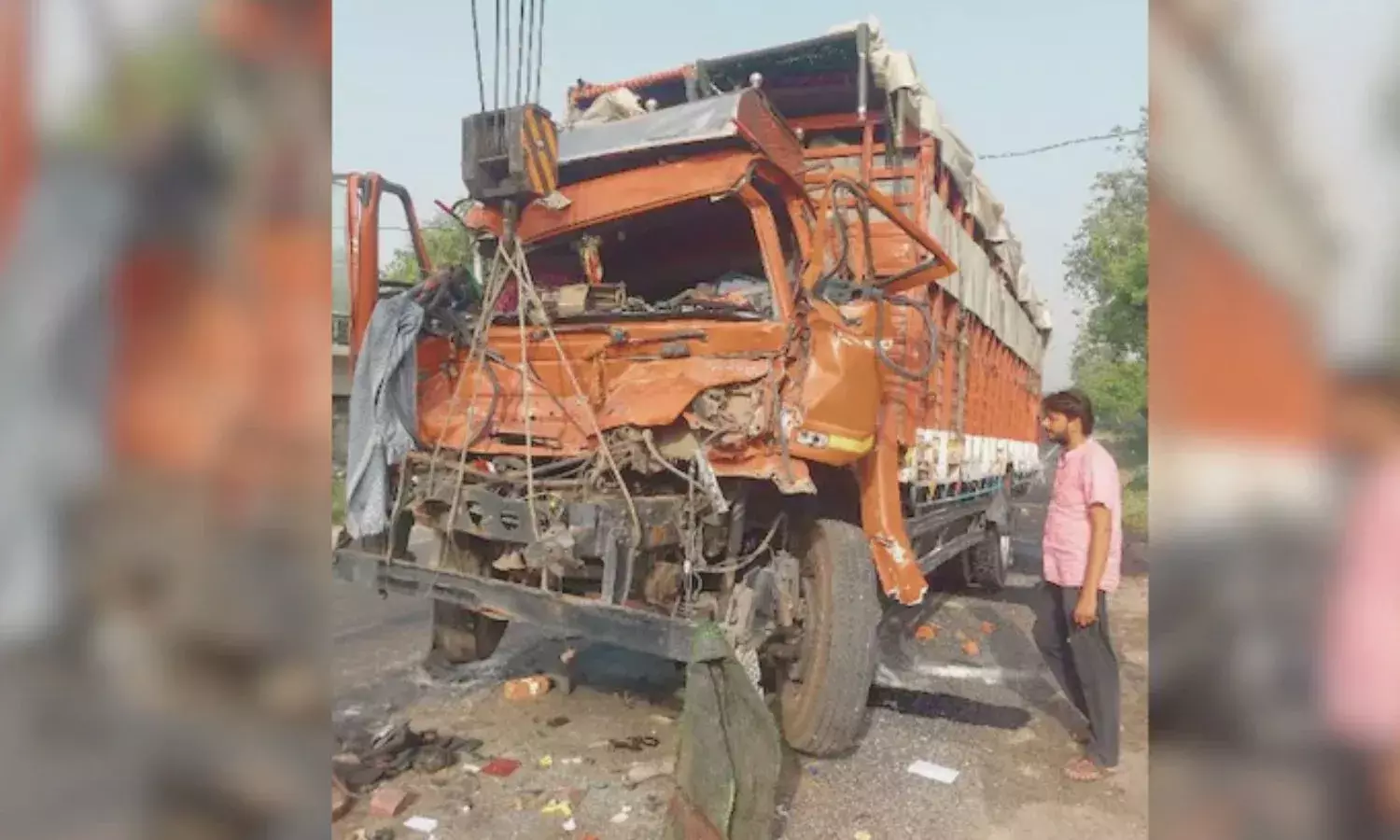 ट्रक और डीसीएम की भीषण टक्कर, ऑन द स्पॉट तीन की दर्दनाक मौत, 31 घायल