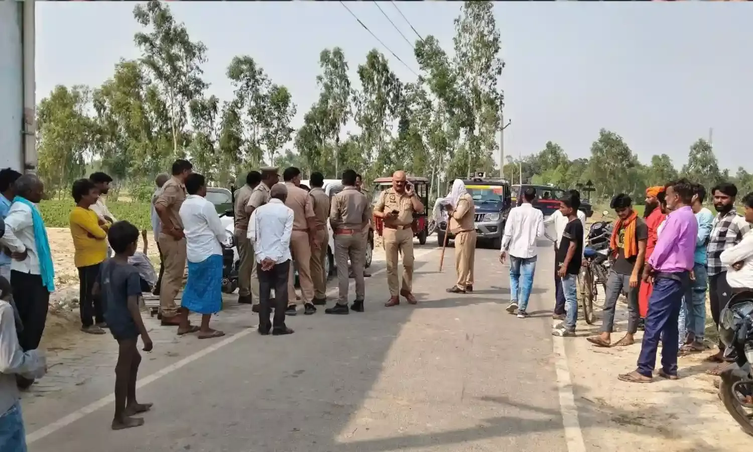 छत से आ रही थी अजीब आवाज, विहिप की सूचना पर पहुंची पुलिस ने 15 दबोचे…