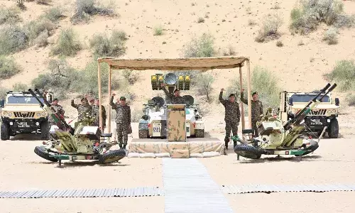 सेना प्रमुख ने पश्चिमी मोर्चे पर सतर्कता से सीमा रक्षा के लिए सैनिकों को कहा शाबाश…