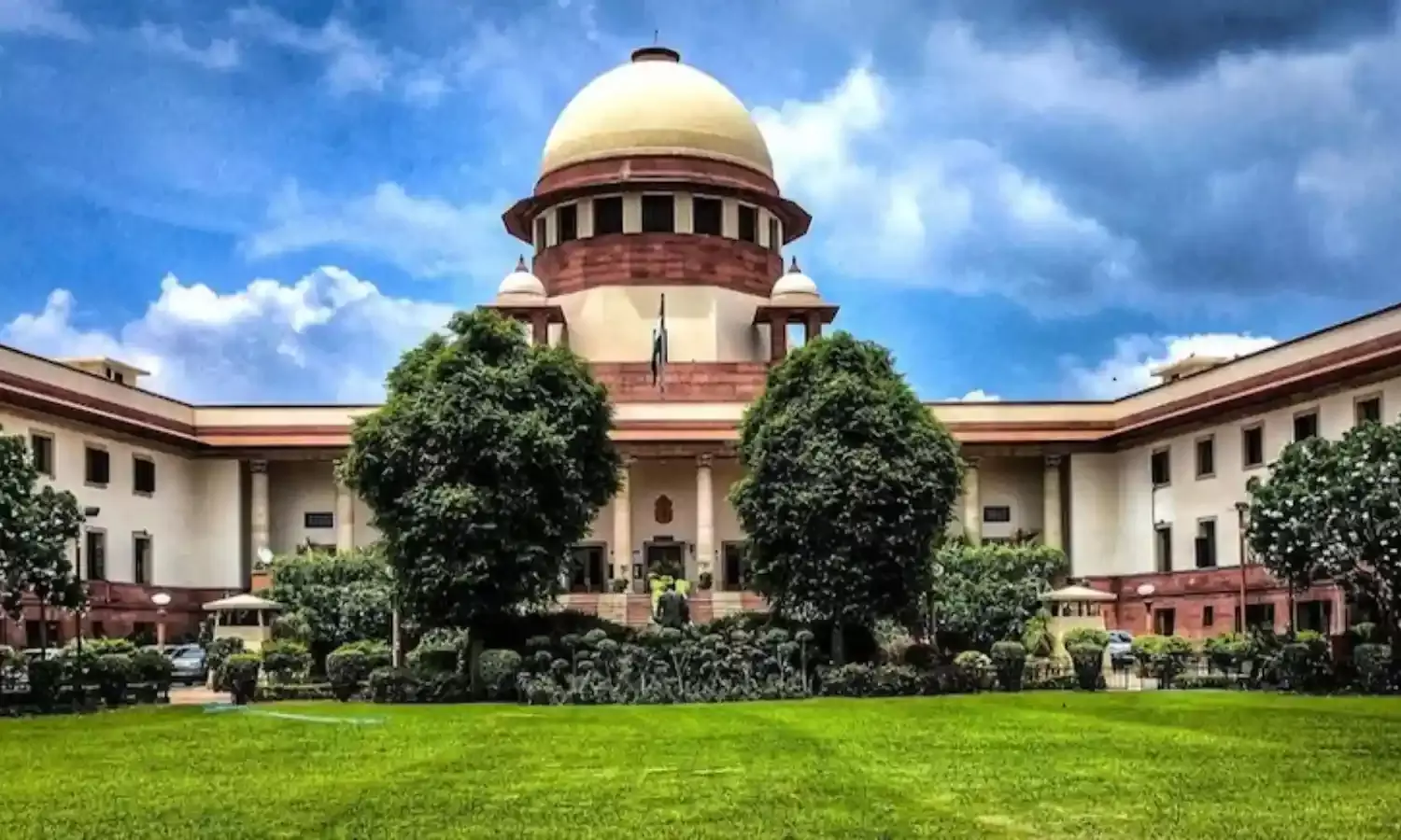 संविधान की कसौटी पर वक्फ और एक बार फिर कपिल सिब्बल की हिंदू विरोधी दलीलें...