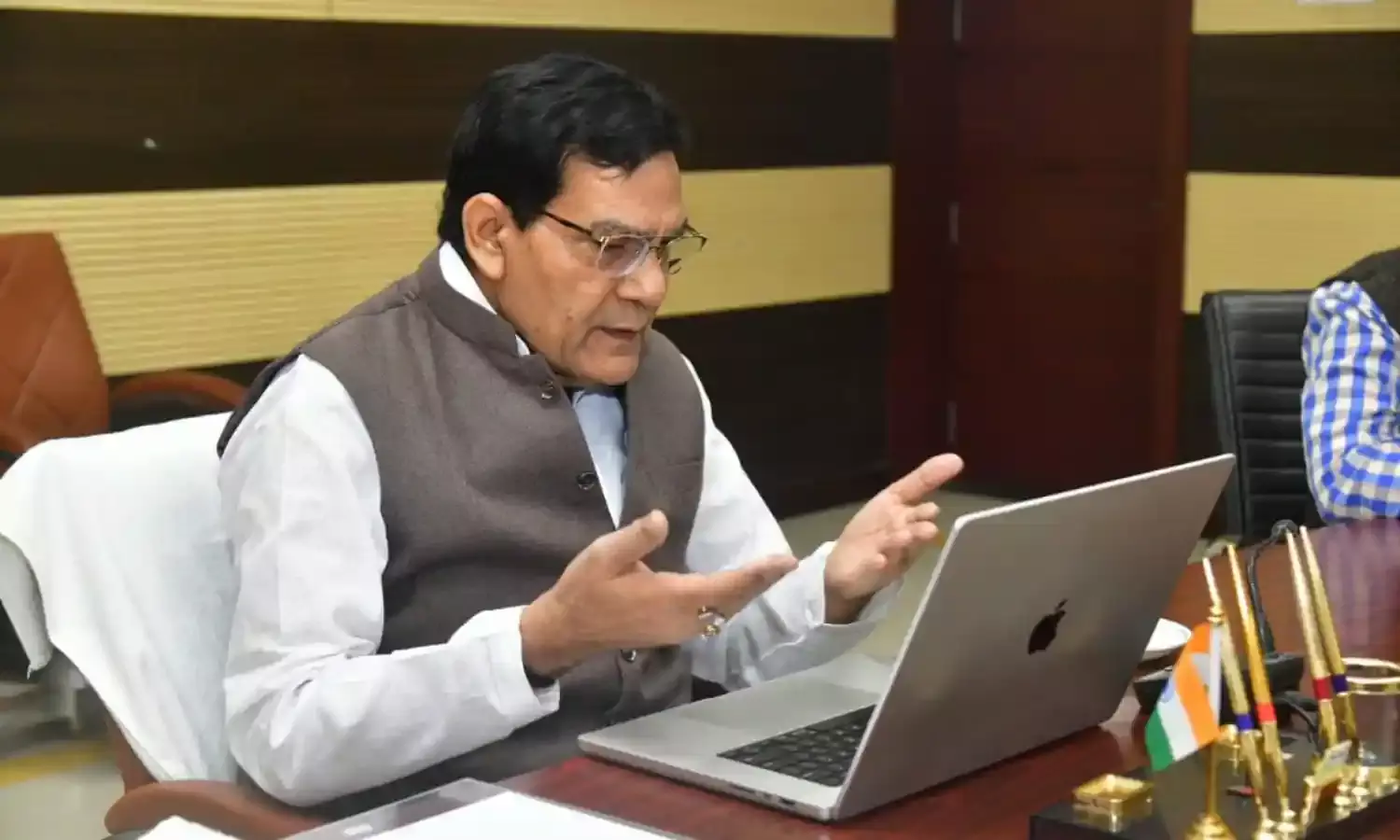 झांसी के चीफ इंजीनियर को हटाया, बिजली व्यवस्था दुरुस्त करने के निर्देश…