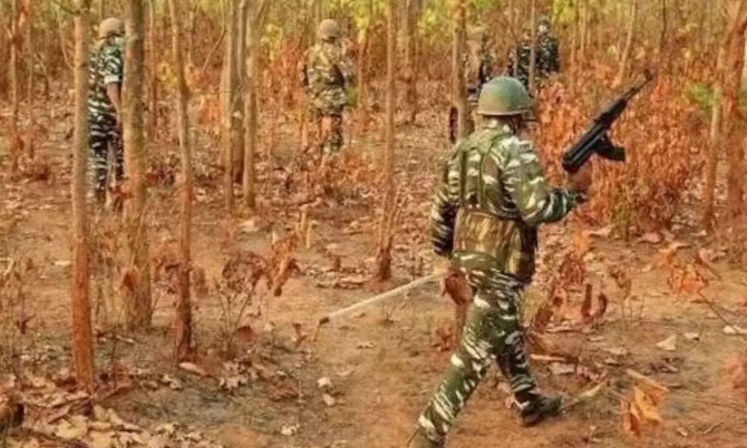 लातेहार मुठभेड़ में जवानों के नक्सली को किया ढेर, 5 लाख रुपये का था इनाम