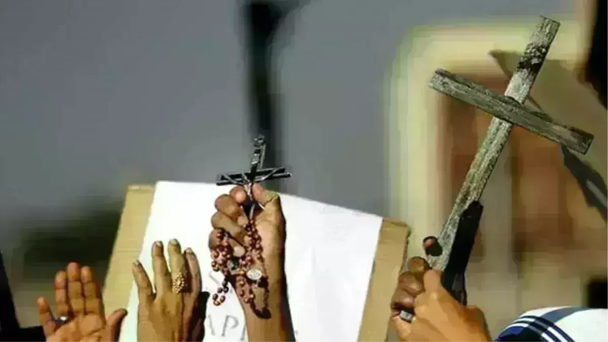 धर्मांतरण के लिए हर जिले में इलाज के नाम पर चलाई जा रही है चंगाई सभाएं…