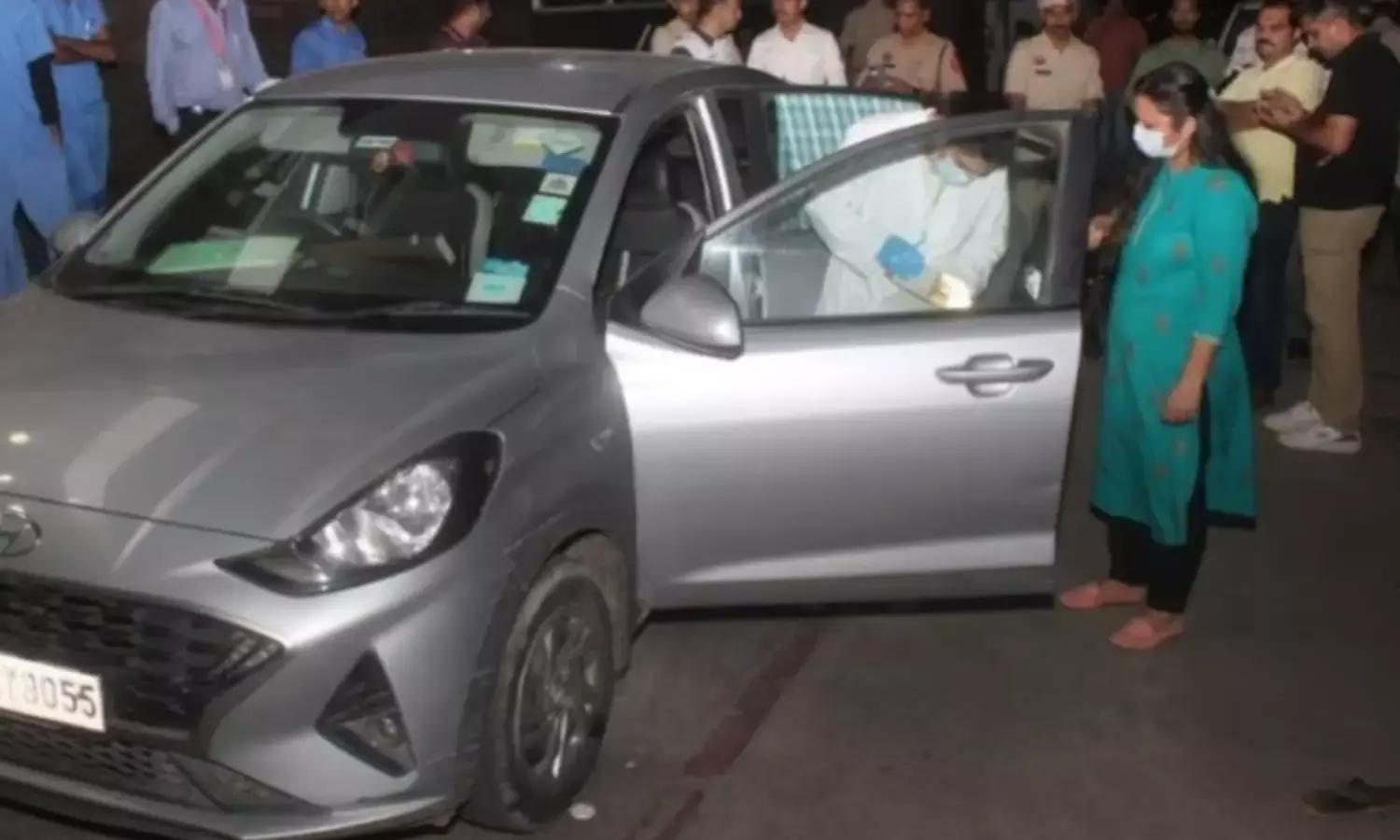 पंचकूला में एक ही परिवार के 7 लोगों ने की आत्महत्या, बागेश्वर धाम की हनुमंत कथा सुनकर लौट रहे थे देहरादून पंचकूला में एक ही परिवार के 7 लोगों ने की आत्महत्या, बागेश्वर धाम की हनुमंत कथा सुनकर लौट रहे थे देहरादून