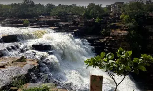 बनारस के आसपास इन खूबसूरत वॉटरफॉल्स में घूमने का बनाएं प्लान, नेचर के साथ मिलेगा सुकून