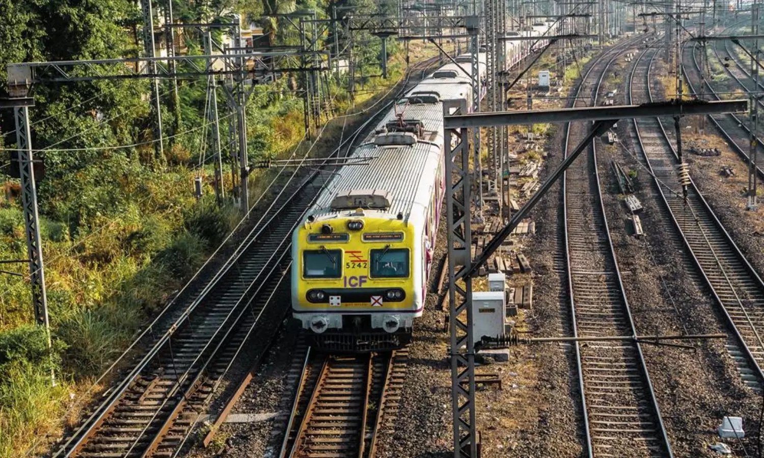 रतलाम-नागदा रेलवे लाइन की तीसरी और चौथी लाइन को केन्द्र सरकार की मंजूरी, 2030 तक काम होगा पूरा रतलाम-नागदा रेलवे लाइन की तीसरी और चौथी लाइन को केन्द्र सरकार की मंजूरी, 2030 तक काम होगा पूरा