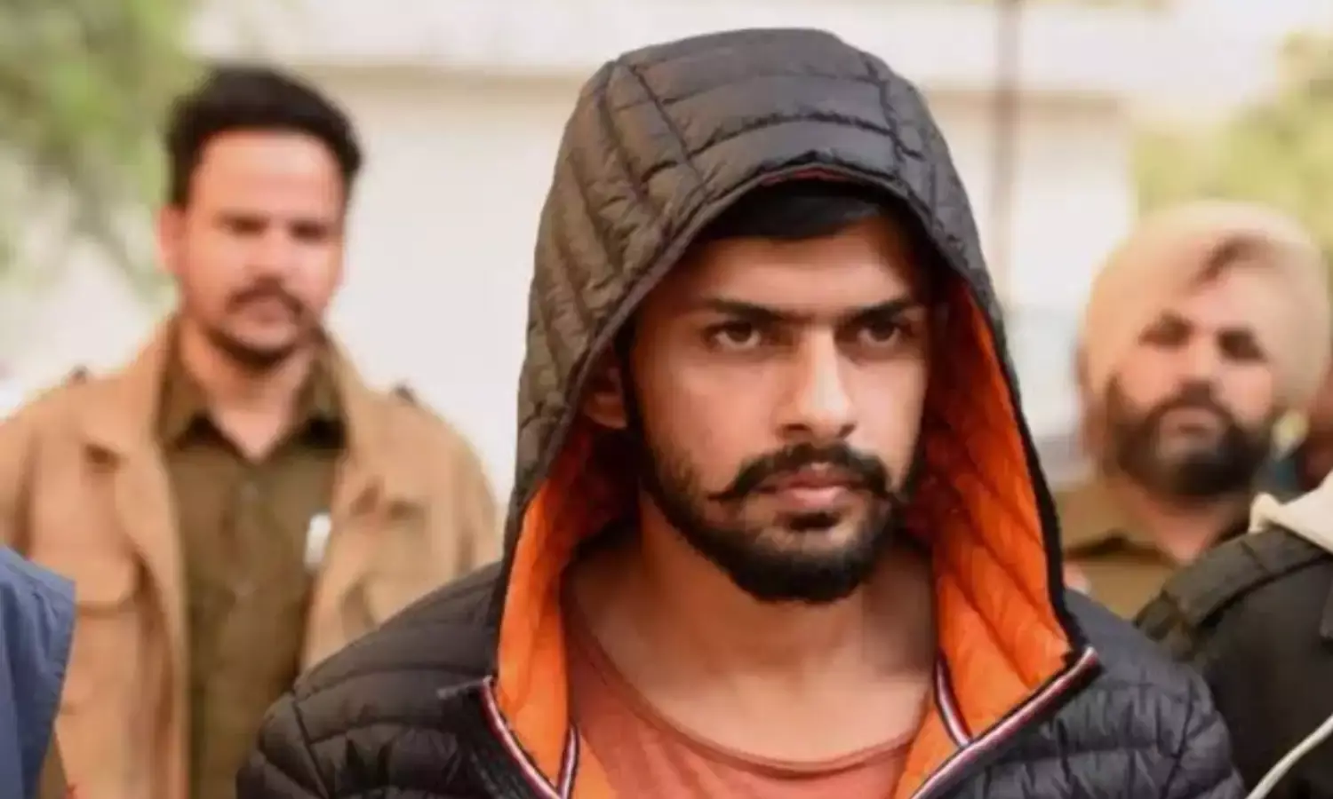 हापुड़ में लॉरेंस बिश्नोई गिरोह के शार्पशूटर का एनकाउंटर, MCOCA सहित कई केस था वॉन्टेड हापुड़ में लॉरेंस बिश्नोई गिरोह के शार्पशूटर का एनकाउंटर, MCOCA सहित कई केस था वॉन्टेड