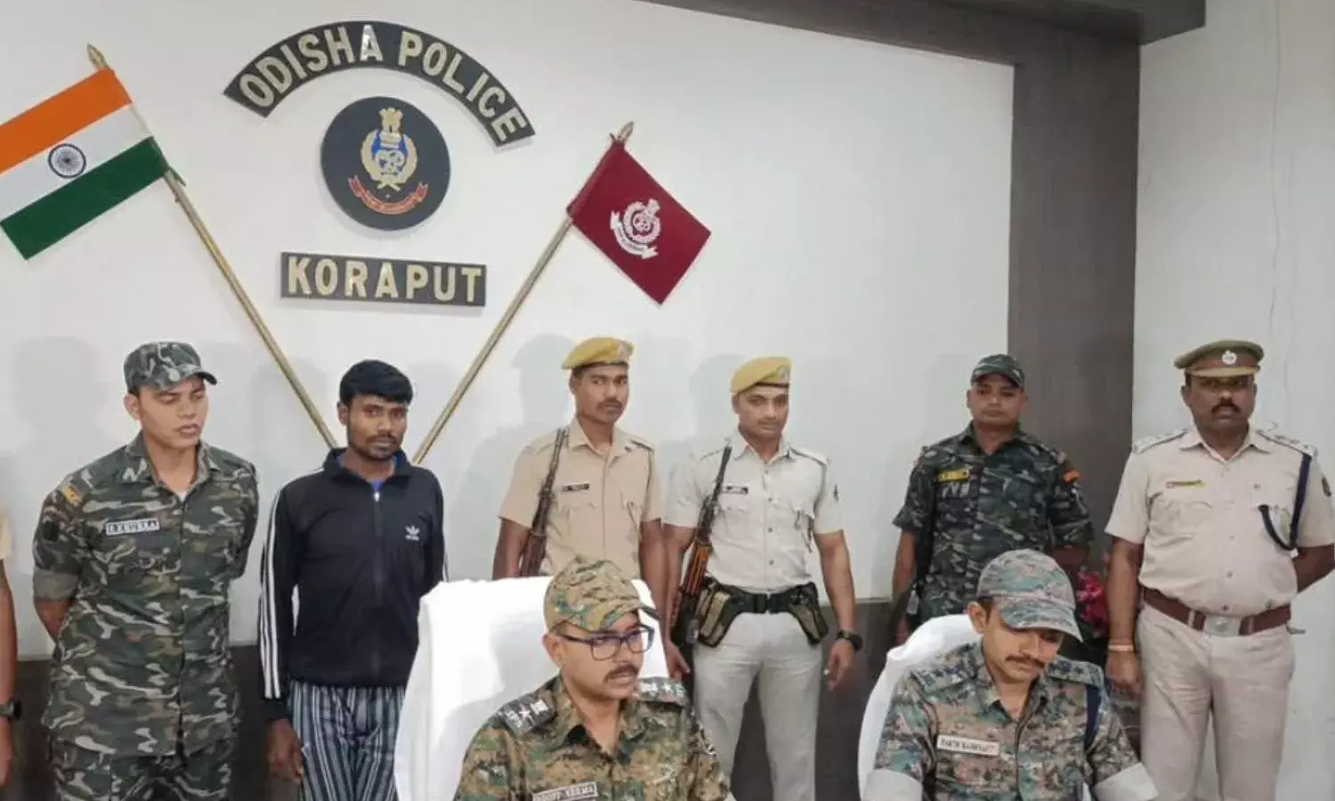 खूंखार नक्सली कुंजाम हिडमा गिरफ्तार, AK-47 समेत बड़ी मात्रा में हथियार बरामद