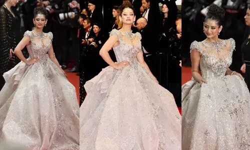 कान्स फैस्टिवल में इंदौर की डॉक्टर का ग्लैमरस डेब्यू; 20 लाख के गाउन में दिखी डिज़्नी प्रिंसेस जैसी!