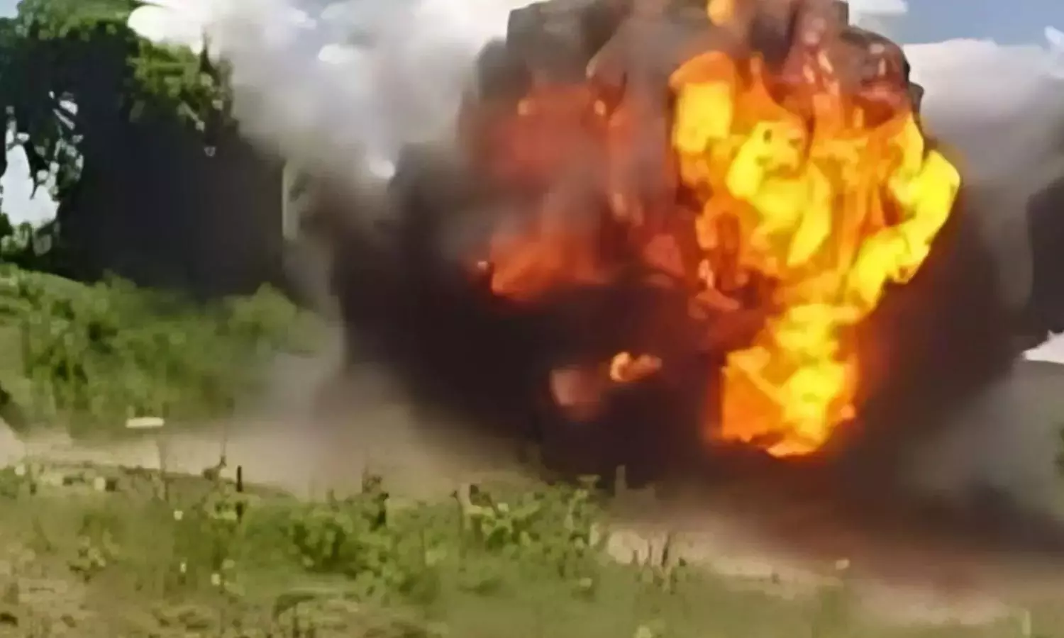 बीजापुर IED विस्फोट में तीन ग्रामीण घायल, जवानों को नुकसान पहुंचाने के लिए किये थे प्लांट