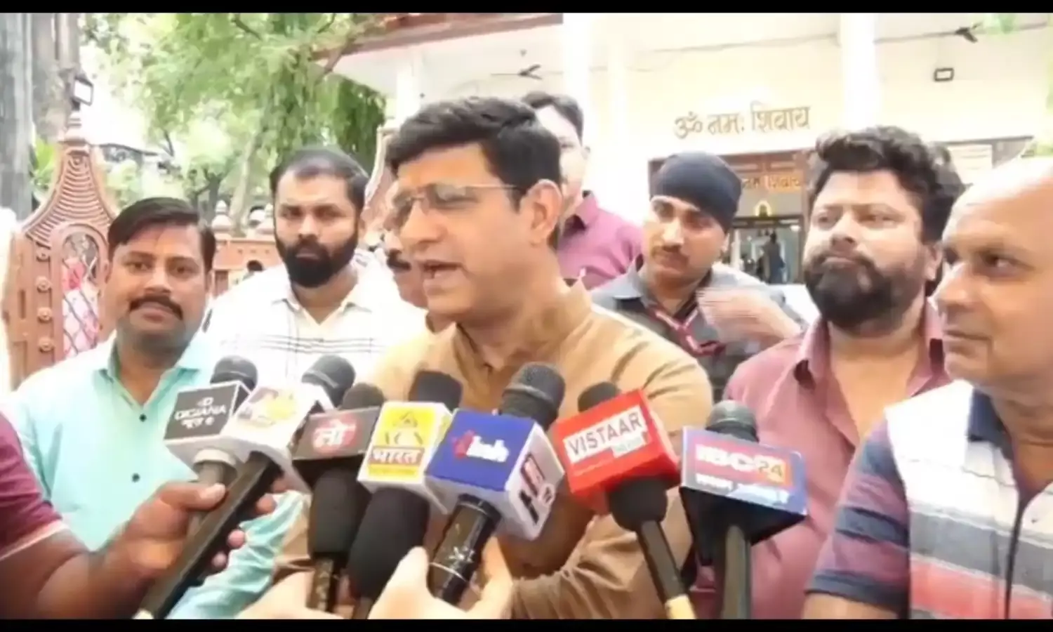 मकान मालिक का आरोप रिश्वत नहीं दी तो की कार्रवाई, महापौर ने जताया ऐतराज