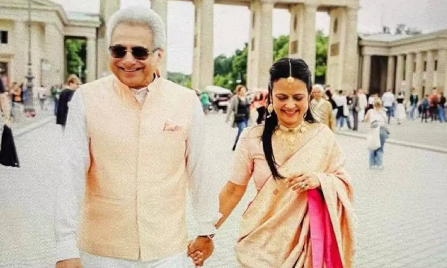 कौन हैं पिनाकी मिश्रा? जिन्होंने TMC सांसद महुआ मोइत्रा से शादी की कौन हैं पिनाकी मिश्रा? जिन्होंने TMC सांसद महुआ मोइत्रा से शादी की