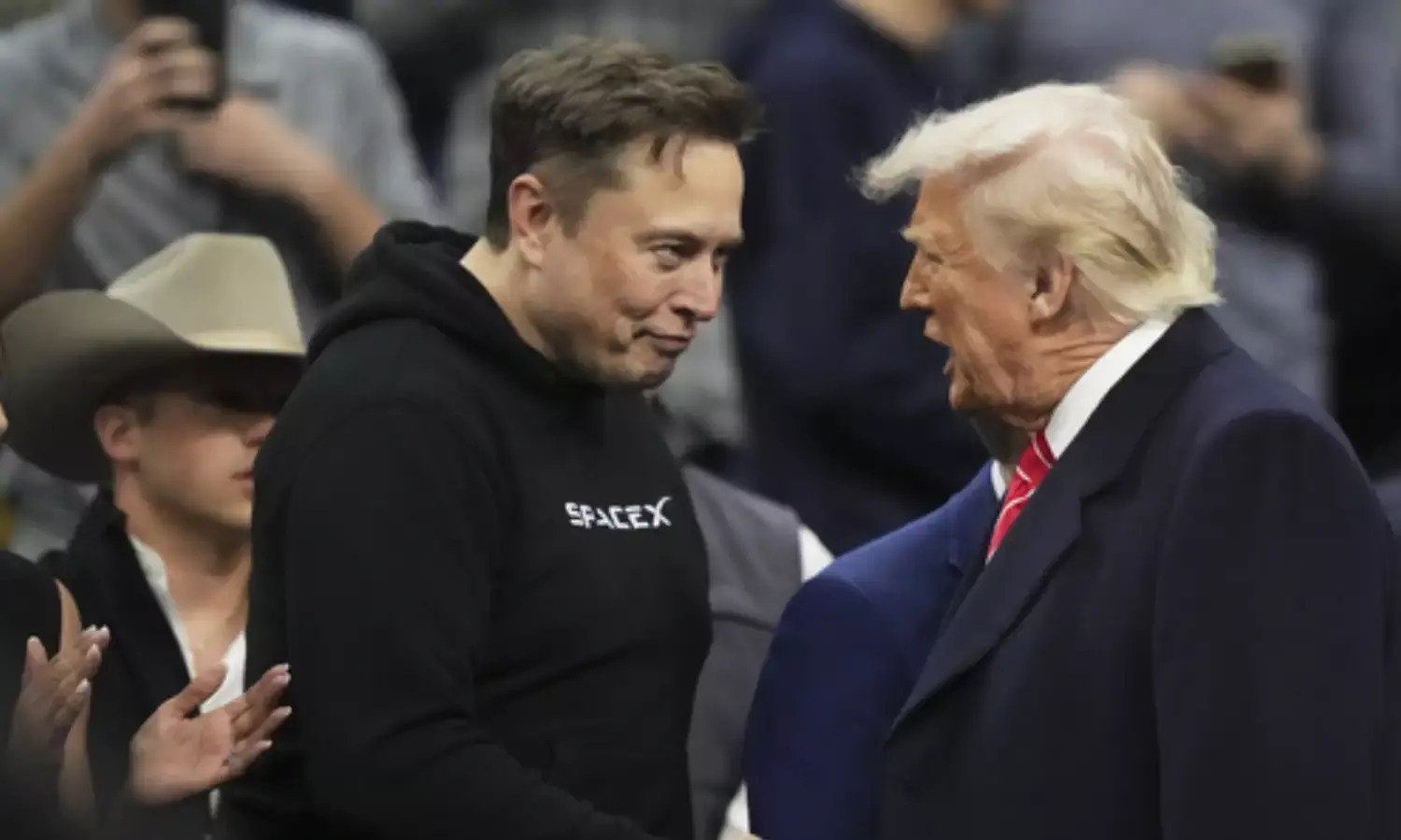 ट्रंप के खिलाफ सियासी मैदाम में उतरेंगे मस्क, नई पार्टी का किया ऐलान, क्या बनेंगे अमेरिका के राष्ट्रपति?