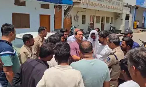 माता मंदिर के पास फेंके मांस के टुकड़े, हिंदू संगठनों ने जताई नाराजगी, धार्मिक भावनाएं भड़काने का केस दर्ज…