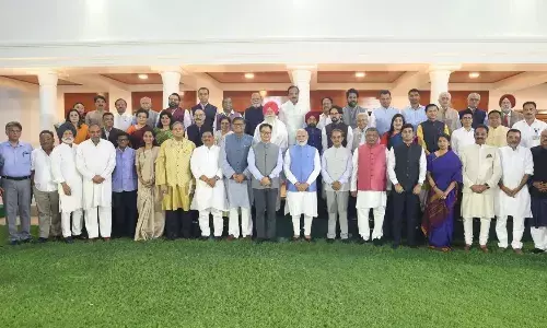 पीएम मोदी से मिले विदेश से लौटे सांसद, दुनिया में खोली आतंक की पोल