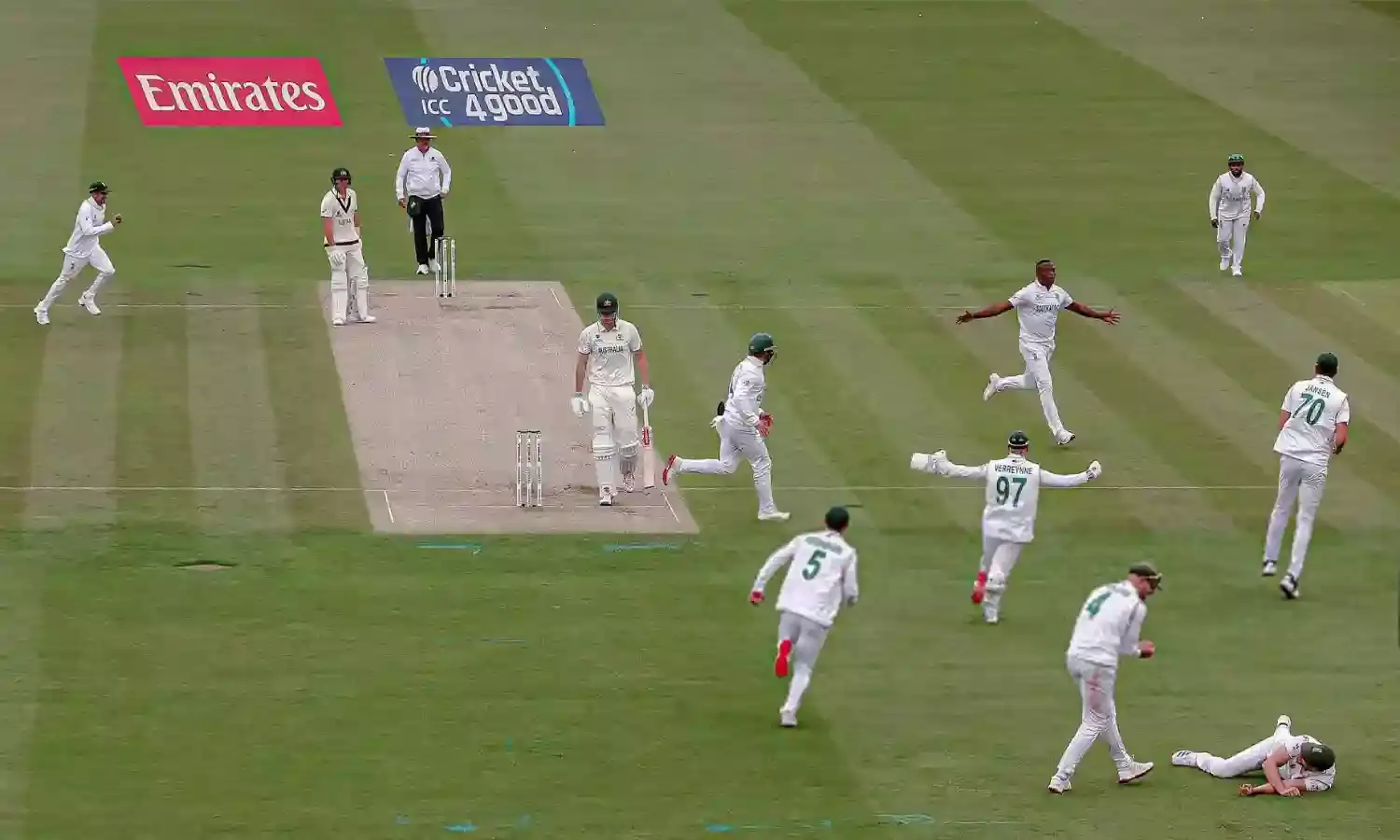 ऑस्ट्रेलिया के 212 रन के जवाब में साउथ अफ्रीका लड़खड़ाई, पहले दिन 43 पर गंवाए 4 विकेट