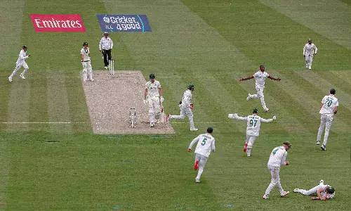 ऑस्ट्रेलिया के 212 रन के जवाब में साउथ अफ्रीका लड़खड़ाई, पहले दिन 43 पर गंवाए 4 विकेट