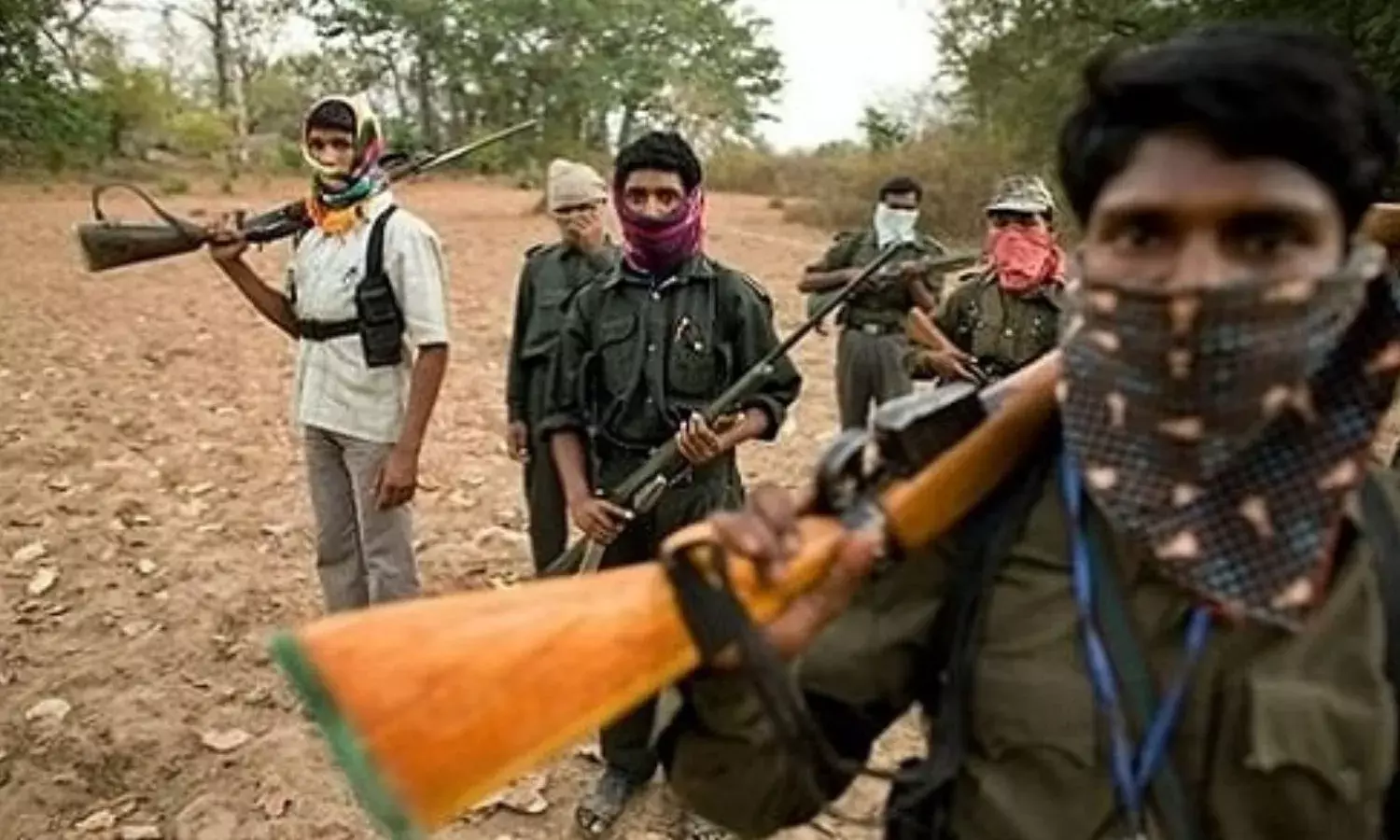 नारायणपुर में तीन नक्सलियों ने किया सरेंडर, लाखों रुपए के थे इनामी
