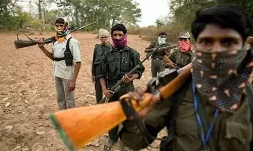 नारायणपुर में तीन नक्सलियों ने किया सरेंडर, लाखों रुपए के थे इनामी