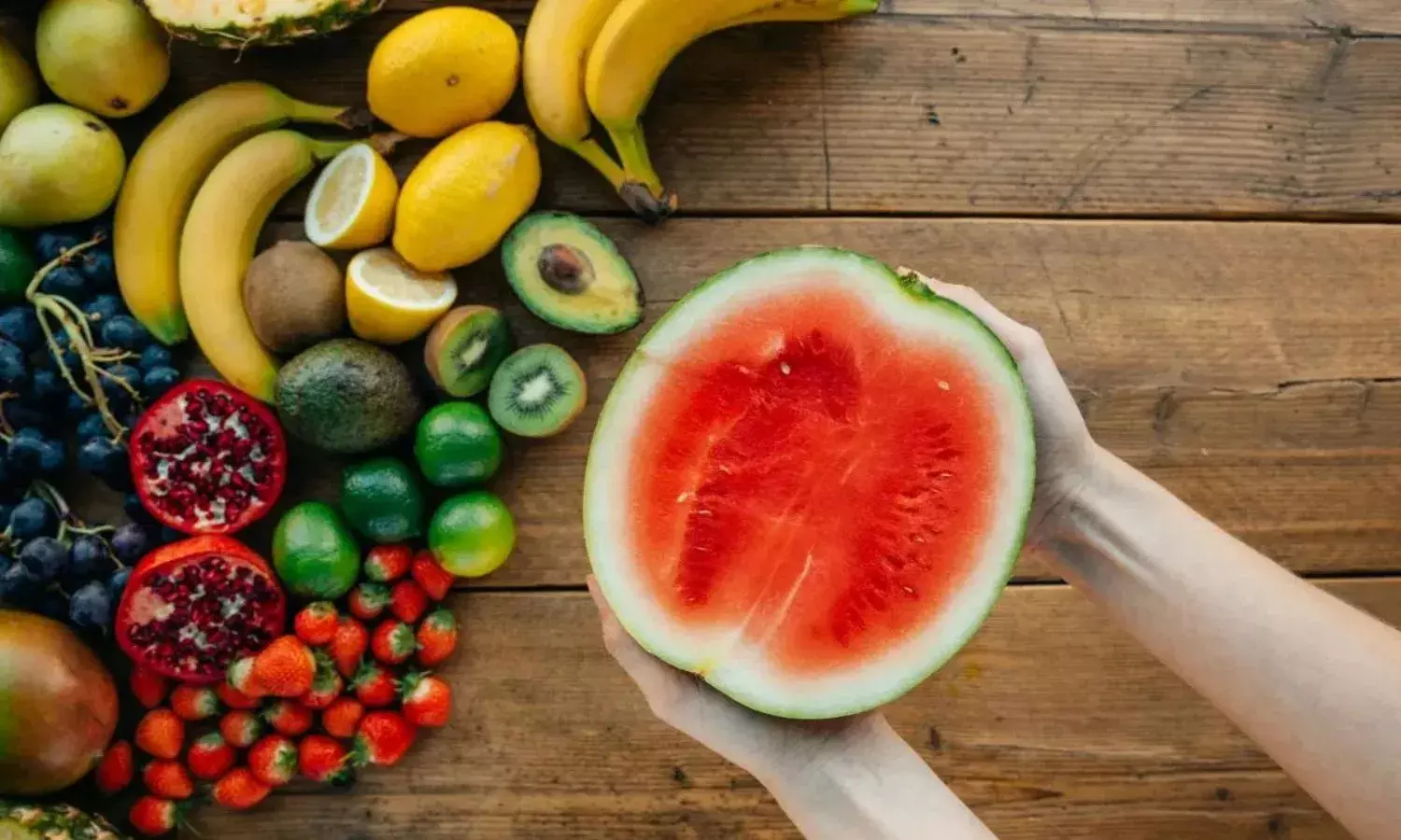 गर्मी में सिर्फ पानी नहीं, ये देसी चीजे भी रखेंगी आपको हाइड्रेटेड