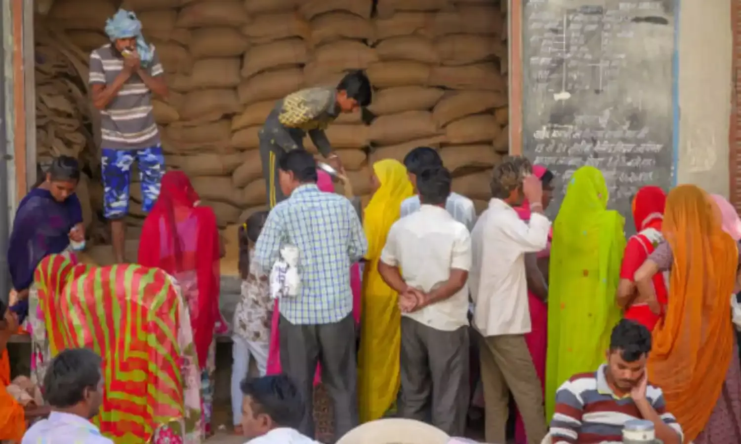 खाद्य विभाग अपने हाथ में लेने जा रहा पूरी व्यवस्था, विभागीय मंत्री गोविंद सिंह राजपूत ने भेजा प्रस्ताव... खाद्य विभाग अपने हाथ में लेने जा रहा पूरी व्यवस्था, विभागीय मंत्री गोविंद सिंह राजपूत ने भेजा प्रस्ताव...