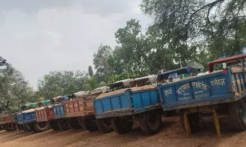 85 ठिकानों पर छापा, 52 गाड़ियां जब्त...