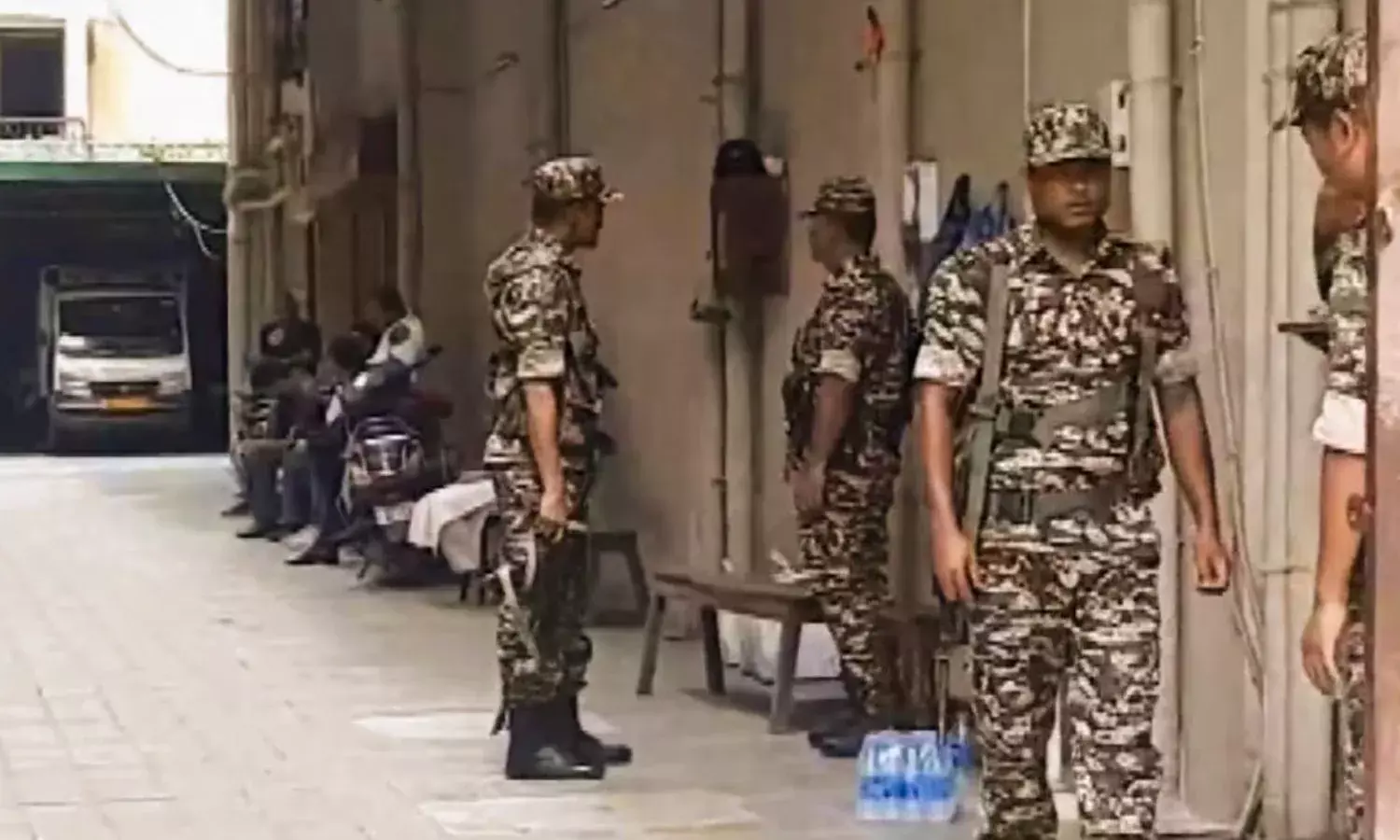 क्लासरूम घोटाले में ED का एक्शन, दिल्ली की 37 जगहों पर टीम कर रही तलाशी