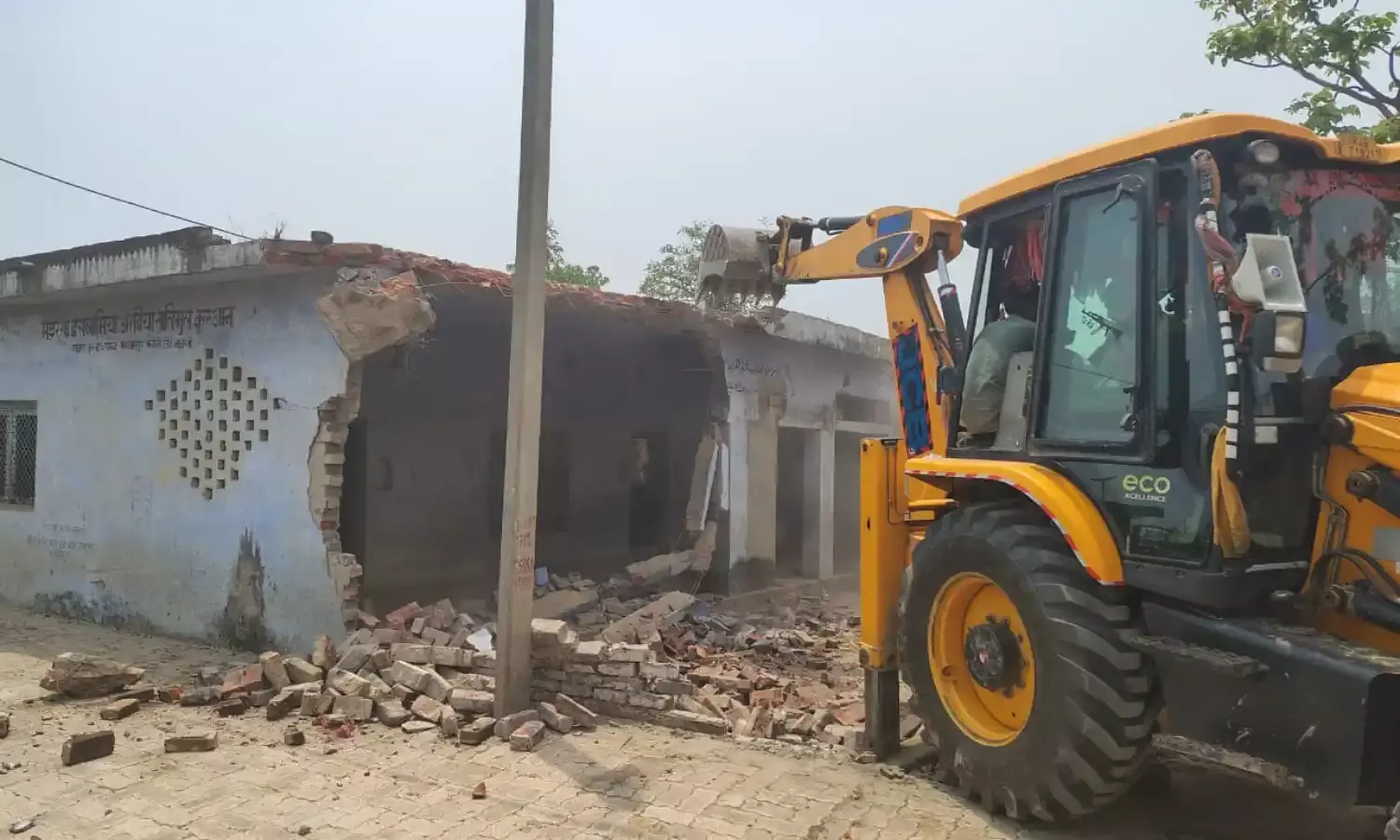 बिना मान्यता के हो रहा था संचालन, हुई सख्त कार्यवाही…