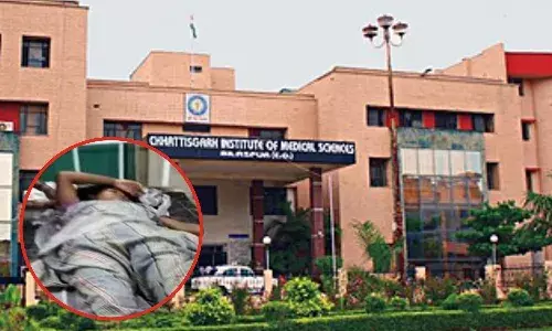 सिम्स में ड्यूटी से गायब डॉक्टर-नर्स, लेबर वार्ड में तड़पती रही गर्भवती महिला सिम्स में ड्यूटी से गायब डॉक्टर-नर्स, लेबर वार्ड में तड़पती रही गर्भवती महिला