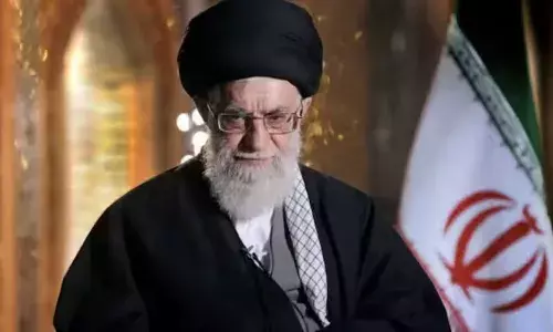 खामनेई के हाथों से जा सकती है सत्ता, इन तीन नामों की चर्चा तेज, बेटे नहीं है शामिल खामनेई के हाथों से जा सकती है सत्ता, इन तीन नामों की चर्चा तेज, बेटे नहीं है शामिल