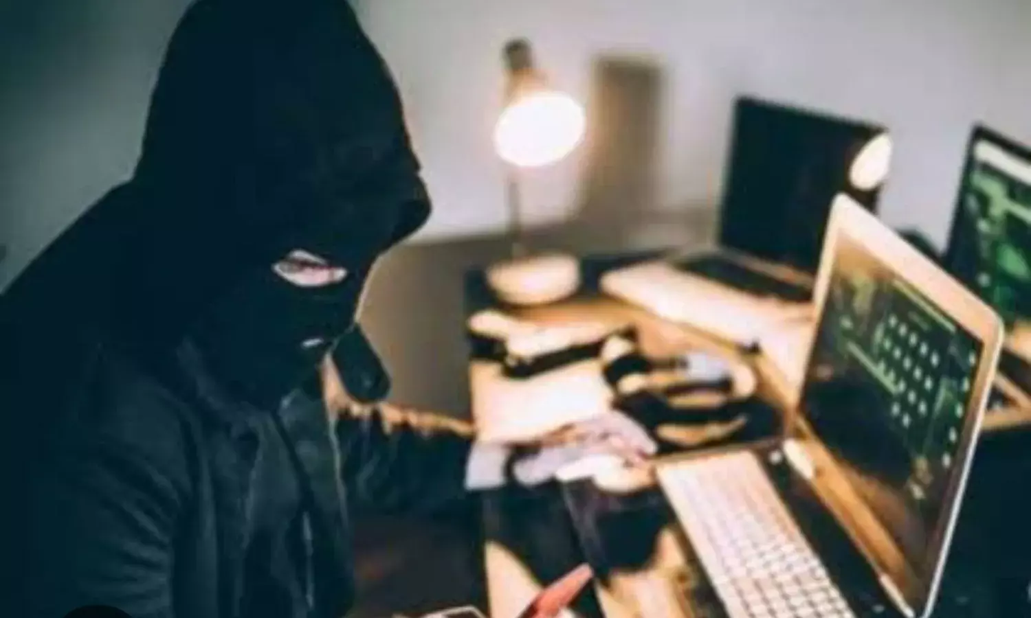 अयोध्या में युवती को जाल में फंसाकर बनाए शारीरिक संबंध अयोध्या में युवती को जाल में फंसाकर बनाए शारीरिक संबंध