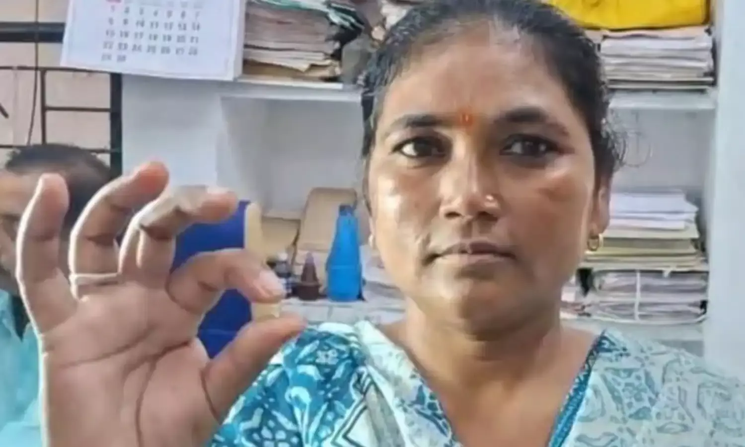 दो साल की मेहनत के बाद चमकी महिला की किस्मत, मिला 2.69 कैरेट का हीरा