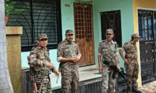 शिक्षा विभाग के बाबू पर करोड़ों रुपए गबन का आरोप, सेंट्रल एजेंसी ने डाली रेड