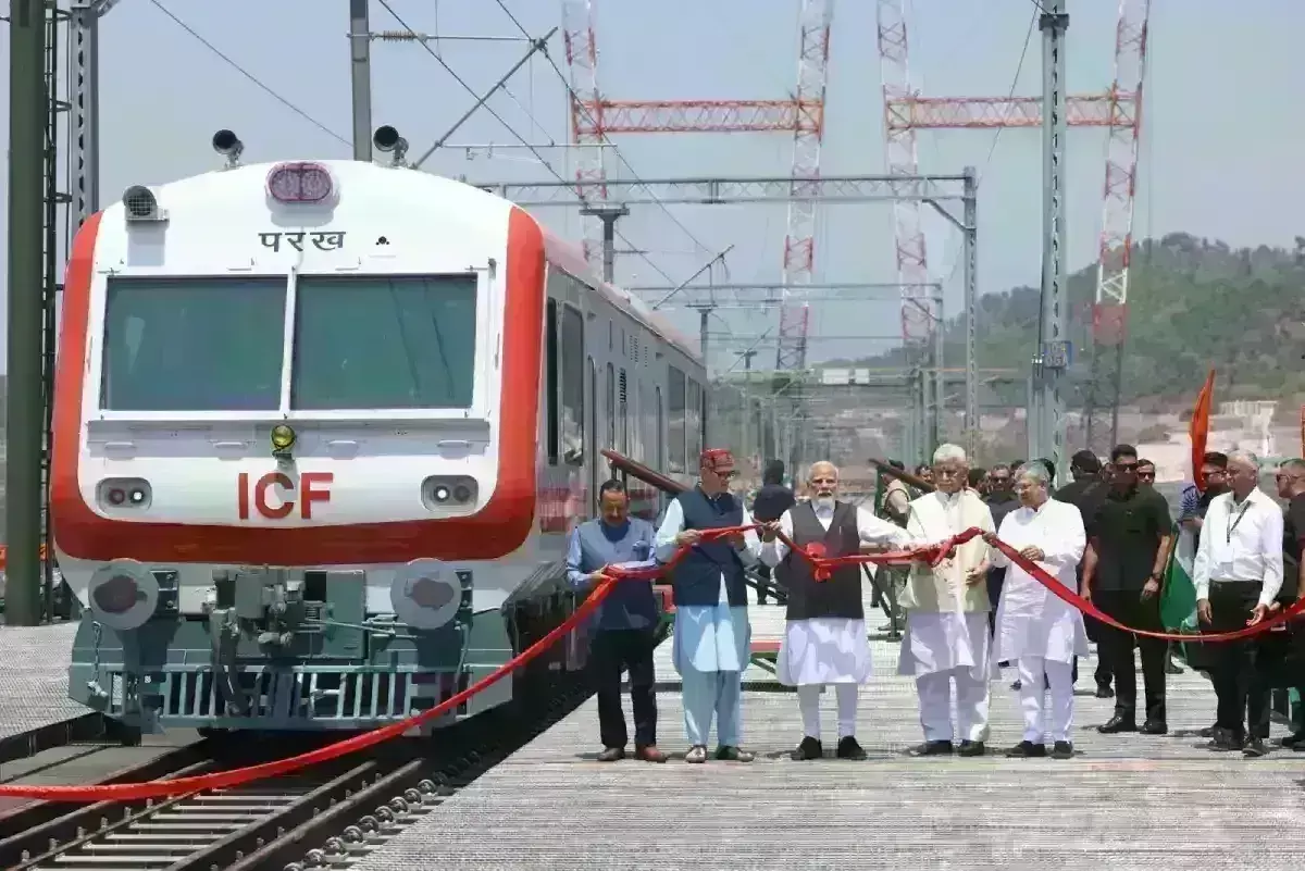 धारा 370 के बाद बदलता कश्मीर