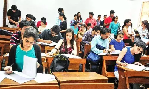 प्रवेश एवं फीस विनियामक समिति ने तीन साल के लिए निर्धारित की कॉलेजों की फीस