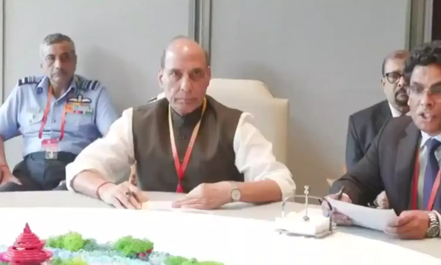 एससीओ संयुक्त बयान पर जनाथ सिंह ने हस्ताक्षर करने से किया इंकार, आतंकवाद पर सॉफ्ट रुख का विरोध