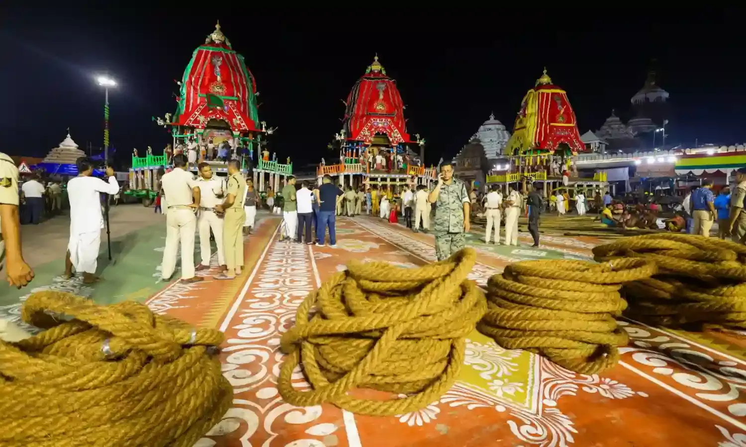 जगन्नाथ रथ यात्रा आज से शुरू, जानिए कौन है गजपति महाराज, क्यों लगाया जाता है झाडू?