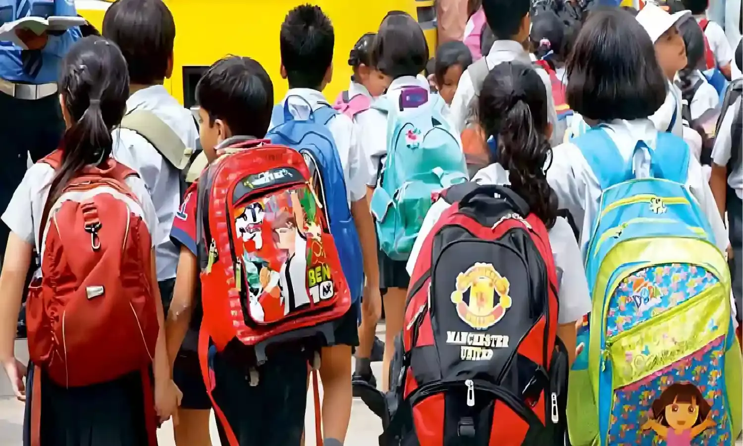 सत्र शुरू हुए महीनों बीत गए... अब आया आदेश! स्कूल परिसर में यूनिफॉर्म, बैग और स्टेशनरी बेचने पर रोक