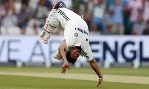 ऋषभ पंत को कलाबाजी करने से डॉक्टर की सख्त चेतावनी, क्या खत्म हो गया उनका सिग्नेचर सोमरसॉल्ट?