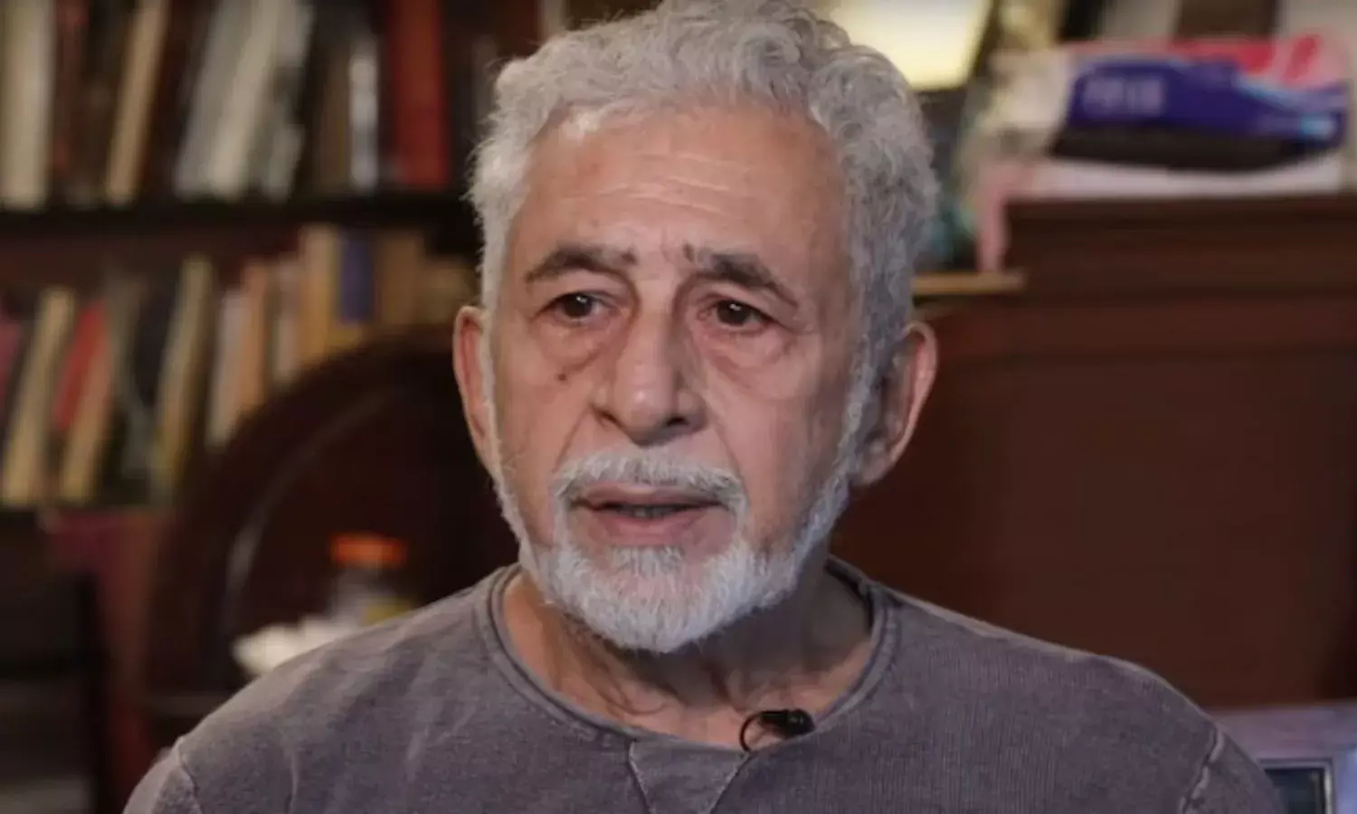 दिलजीत दोसांझ के समर्थन में उतरे नसीरुद्दीन शाह, बोले - “वो गंदी राजनीति का शिकार हुआ है”