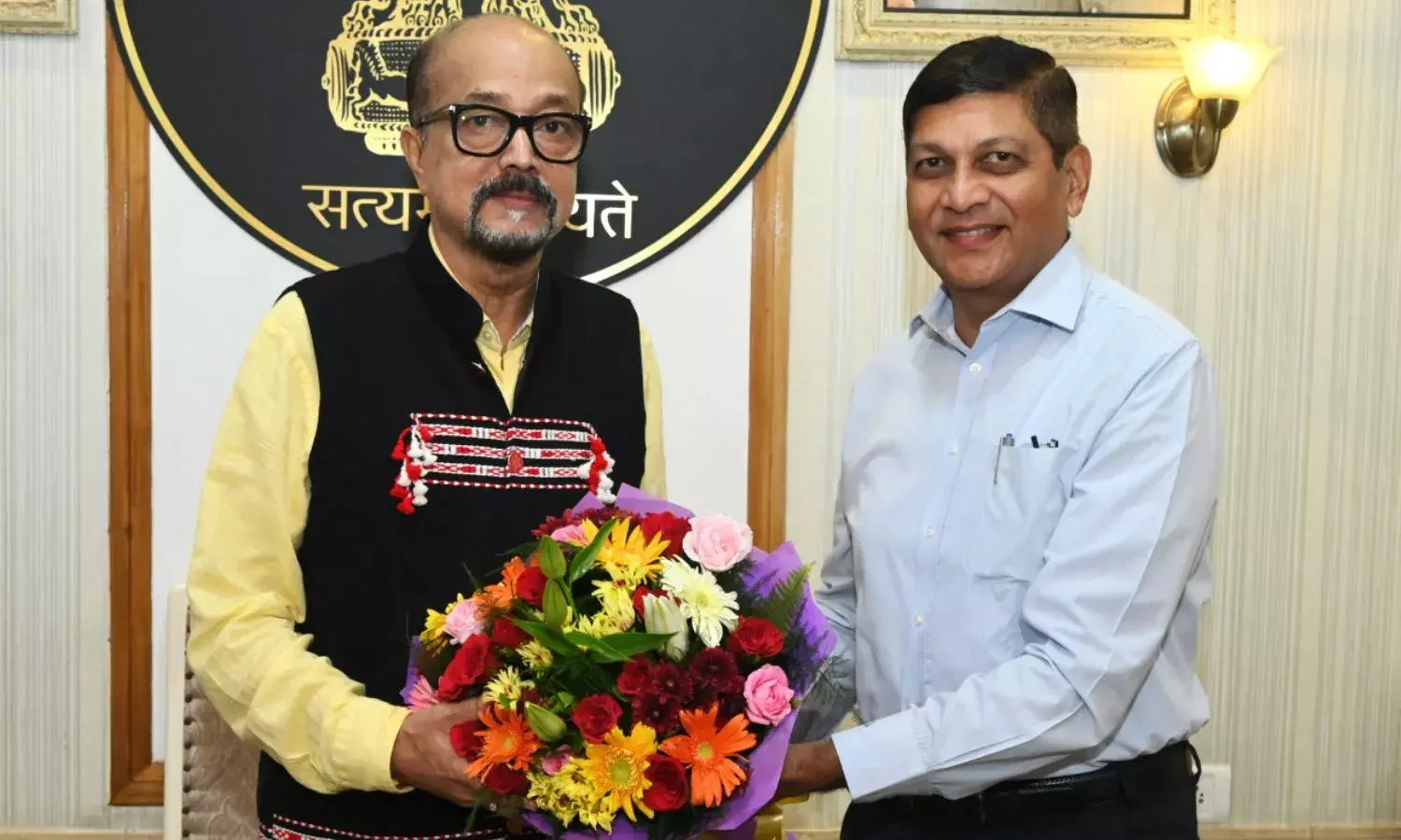 रिटायरमेंट से पहले भारत सरकार ने दी सेवा विस्तार की मंजूरी